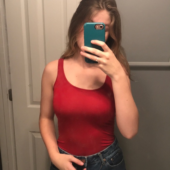 Forever 21 Tops - 🦋Red tank top!